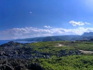 沖縄の青い空と海