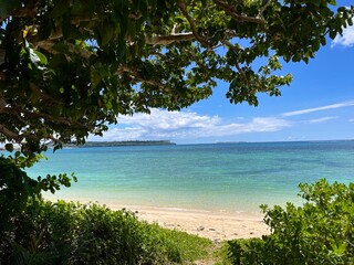 沖縄の青い空と海