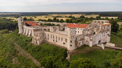 Fototapeta na wymiar top view of the castle in Janowiec on the Vistula river