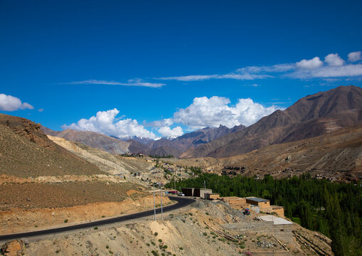 Road in a mountain landscape, Ladakh, Kargil, India