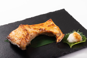 銀鮭カマの塩麹焼き