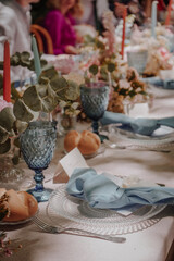 floral table decoration for wedding celebration