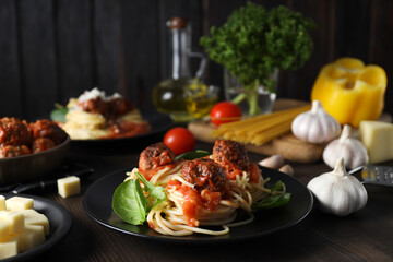 Concept of delicious food - pasta with meatballs