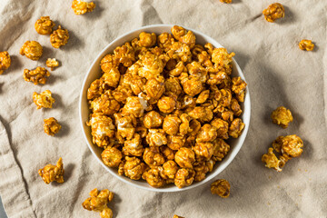 Homemade Caramel Pop Corn