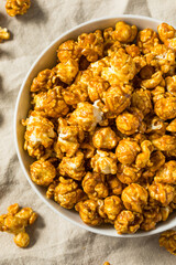 Homemade Caramel Pop Corn