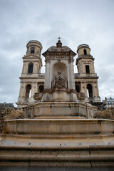 Fototapeta na wymiar Chiesa di Santi Sulpice, città di Parigi, Francia