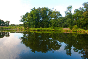 Fototapeta na wymiar Kleine Bronvijver, Springendal, Twente; Landscape Springendal, Twente, Netherlands