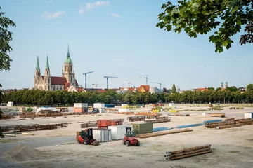 München Theresienwiese - Aufbau Oktoberfest / Wiesn im Juli / Blick auf Baustelle   © Rockafox