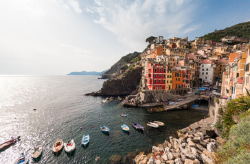 Fototapeta na wymiar Riomaggiore seacoast, Italian city of Cinque Terre