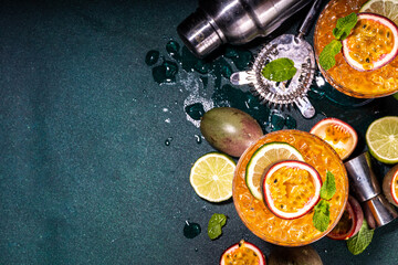 Obraz na płótnie Canvas Passion fruit martini cocktail