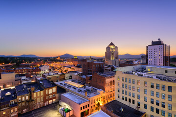 Obraz premium Roanoke, Virginia, USA downtown skyline.