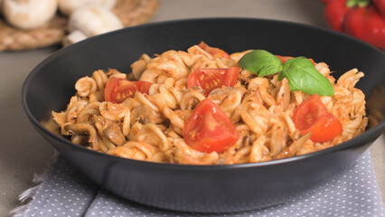 Italian Pasta with Tuna and Basil