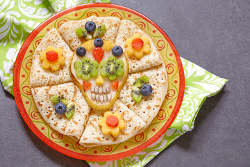 Fruity Sugar scull with crepes for Halloween