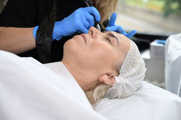 Permanent makeup on the eyebrows