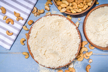 Cashew flour with whole nuts