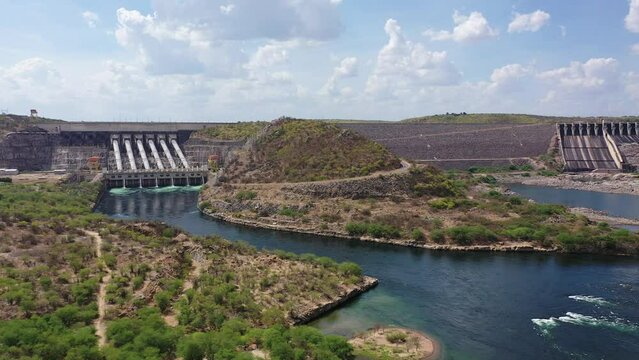 Usina Hidroelétrica de Xingo no Rio São Francisco - Piranhas - Alagoas e Sergipe 