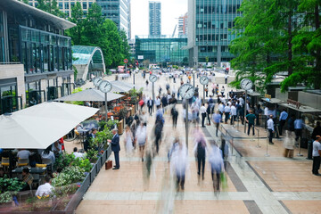 London motion blurred people in business office scene