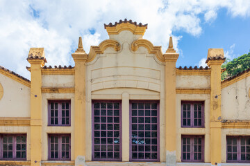 Partial view facade of the Augusto Barbosa Metalworking Park