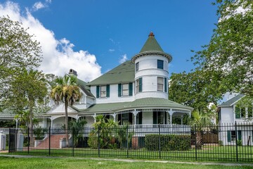 victorian era architecture