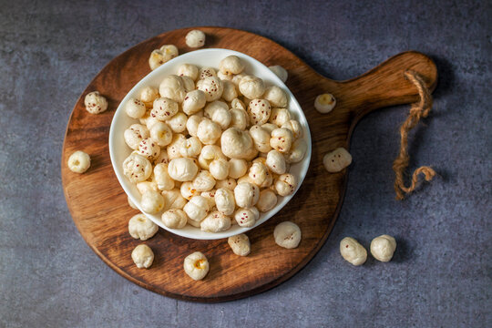 makhana is lotus seeds or fox nuts used to preparing various foods in India.