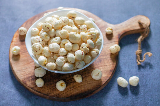 makhana is lotus seeds or fox nuts used to preparing various foods in India.