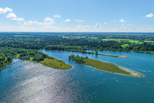 Ausblick auf die Lechm&uuml;ndung in den Mandichosee bei Merching s&uuml;dlich von Augsburg