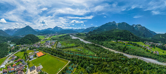 Fototapeta na wymiar Das Tiroler Lechtal nördlich von Reutte im Luftbild-Panorama