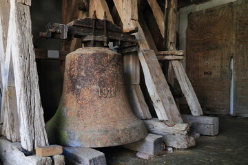 Historische Glocke im Freilichtmuseum
