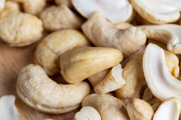 ready to eat and peeled cashew nuts