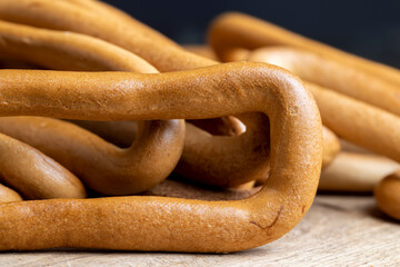Wheat dried crispy long bagels
