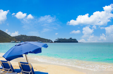 Fototapeta na wymiar Scenic beaches of Sint Maarten island on a Caribbean cruise vacation.
