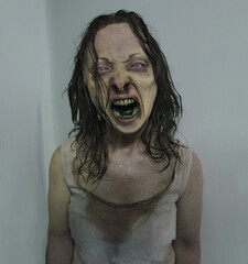 Screaming Zombie Girl - obrazy, fototapety, plakaty