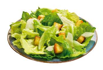 Prato com Salada Caesar isolado em fundo transparente - salada de folhas verdes com Croûton 