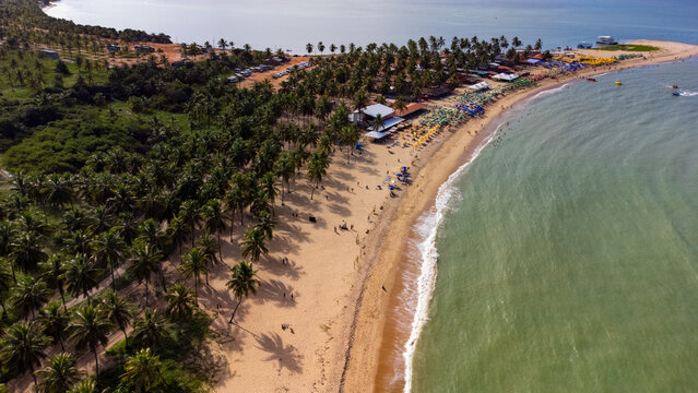 Foto a&eacute;rea da praia do Gunga em Macei&oacute;, Alagoas, Nordeste do Brasil