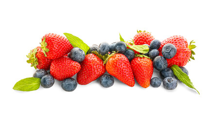 Obraz premium Ripe strawberry and blueberry on white background