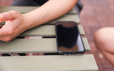 empty phone screen embodies the potential and connectivity of modern technology, symbolizing a blank canvas for communication and limitless possibilities in the digital world