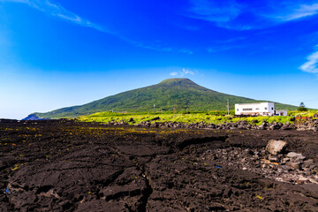 南原千畳岩海岸から見えた八丈富士
