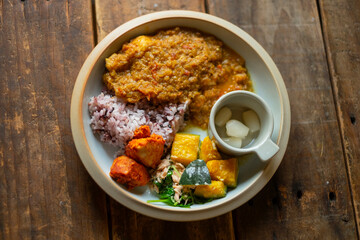 手作りインドカレー_サラダ付き