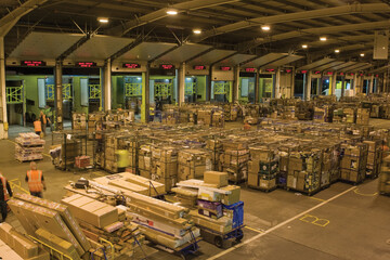 Mailing hub transport depot