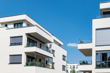 Modernes Apartmenthaus in Deutschland - 623001255