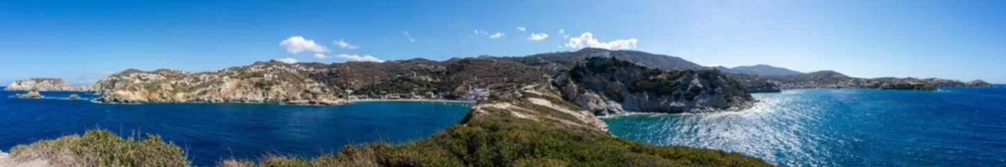 Fototapeta na wymiar panorama of hills, coastline and ocean on a sunny day
