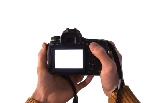 Hand hält eine digitale Spiegelreflexkamera und drückt einen Knopf, transparentes PNG - Powered by Adobe
