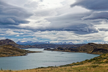 Fototapeta na wymiar Chile Sarmiento Lake – postcard views of mountain peaks.
