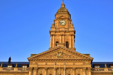 Obraz premium Cape Town City Hall early morning during golden hour.