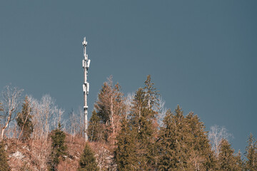 Obraz premium Antenna communication technology. Telecommunication 5G and LTE. The communication tower connects to data. Digital Transformation Internet of Things