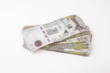 two hundred Saudi riyals banknotes howing King Abdulaziz Closeup of Saudi Arabia - obrazy, fototapety, plakaty