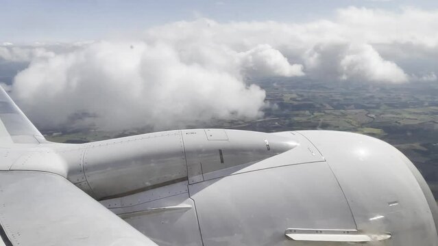 avion passage turbulences 4K
