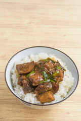 ピリ辛　茄子の肉味噌ごはん
