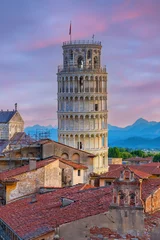Crédence de cuisine en verre imprimé Tour de Pise The famous Leaning Tower in Pisa, Italy