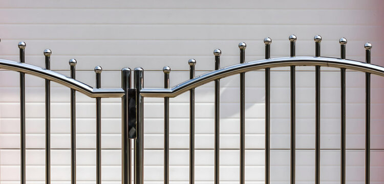 Chrome Fence. Stainless Steel Fence 